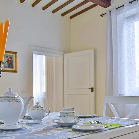 Апартаменты 1 Bedroom Gorgeous In *