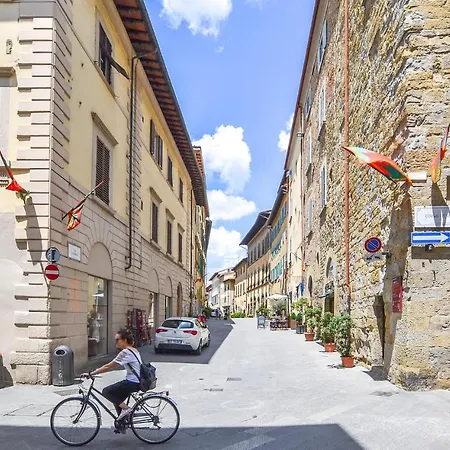 1 Bedroom Gorgeous In * Arezzo