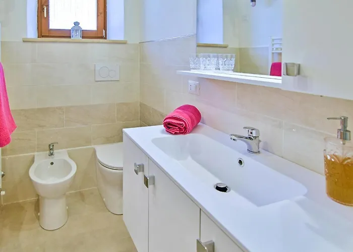 1 Bedroom Gorgeous In Апартаменты Ареццо